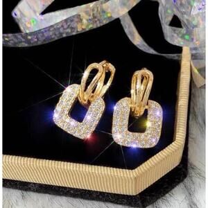 Earrings Dangle CZ diamond‎ with free bubble bee stud earrings